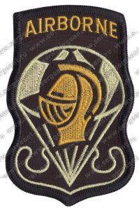 Нашивка команды военного парашютизма «Golden knights» ― Сержант