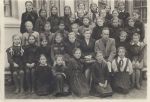 Фотография пятиклассниц с учителями